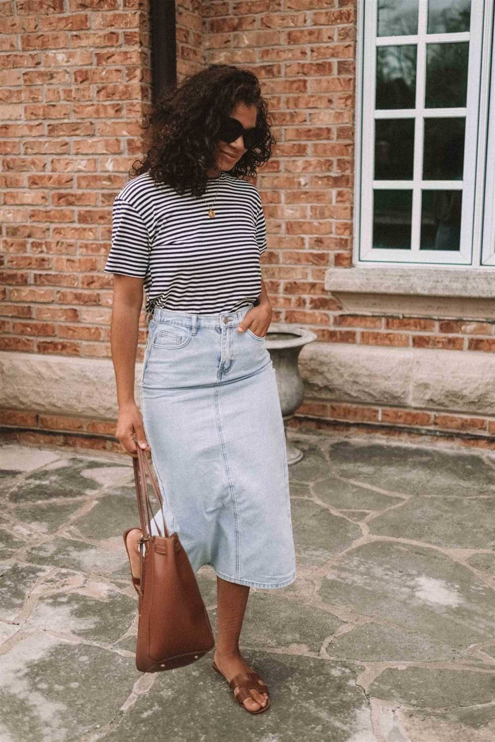 How to wear a denim skirt over 40