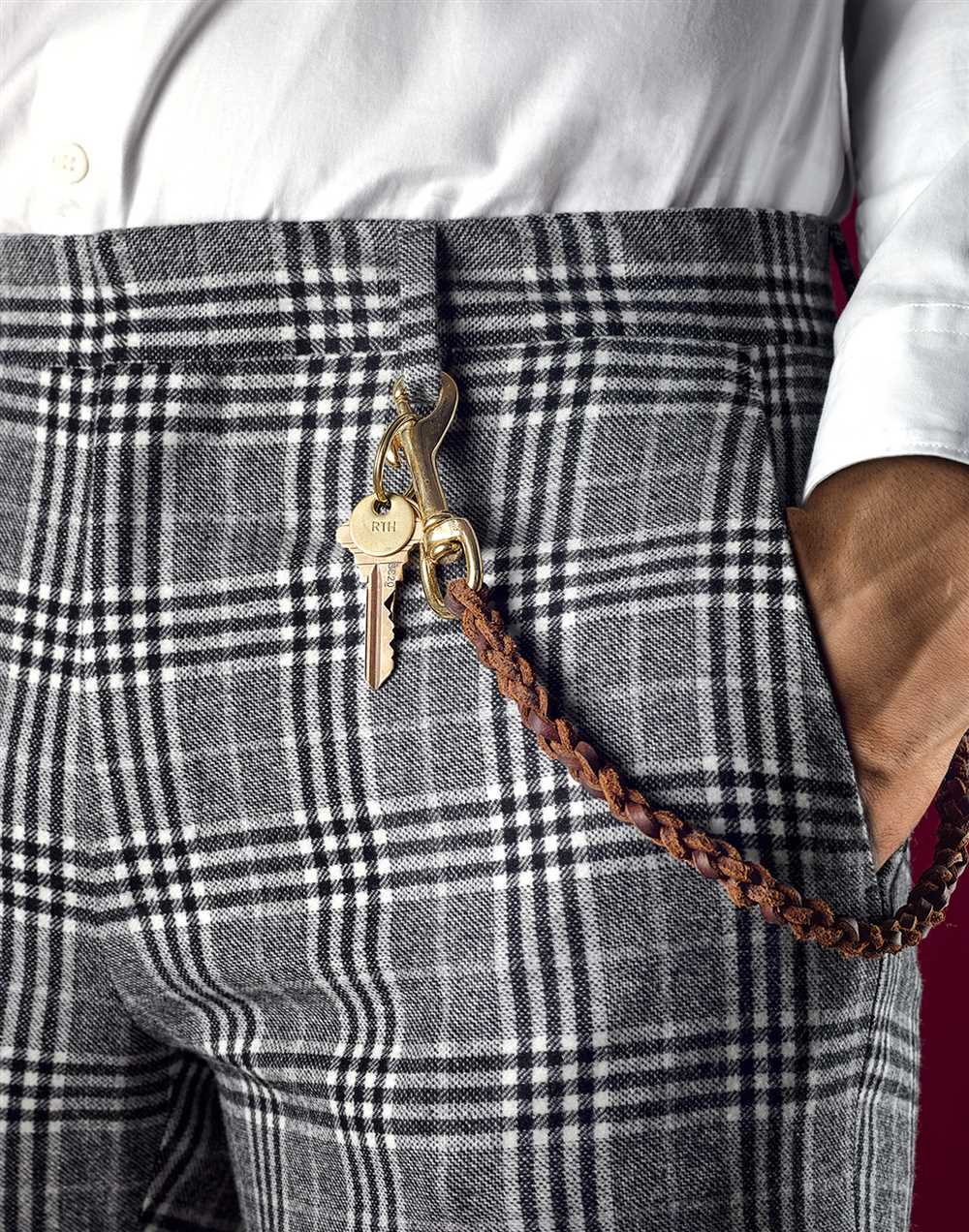 Choosing the right lanyard for your pants