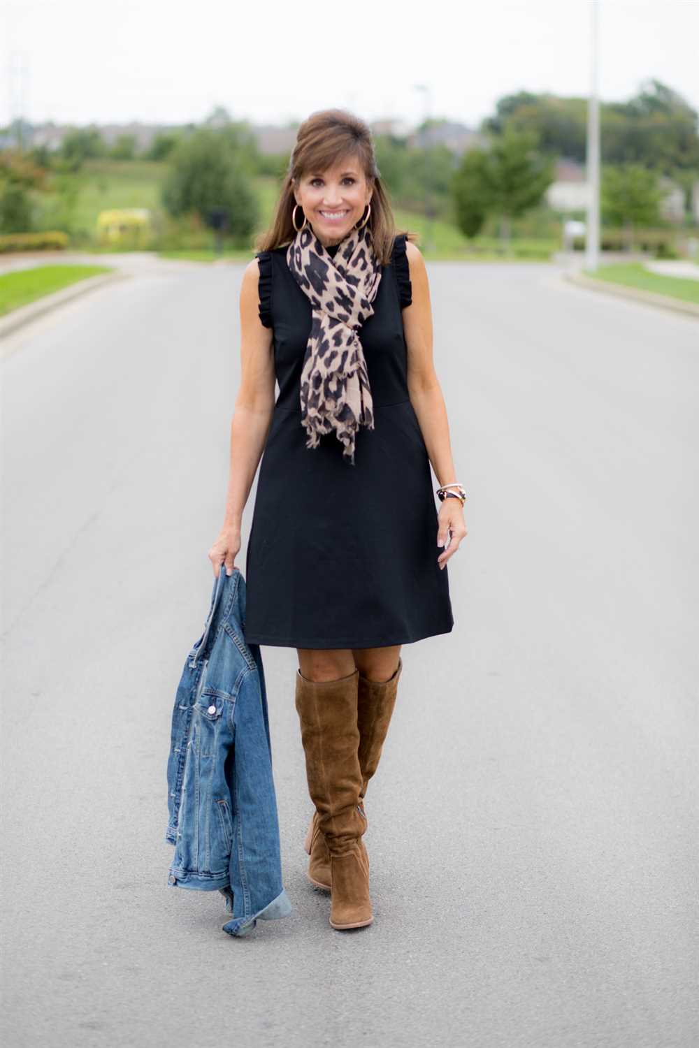 How to wear a scarf with a sleeveless dress