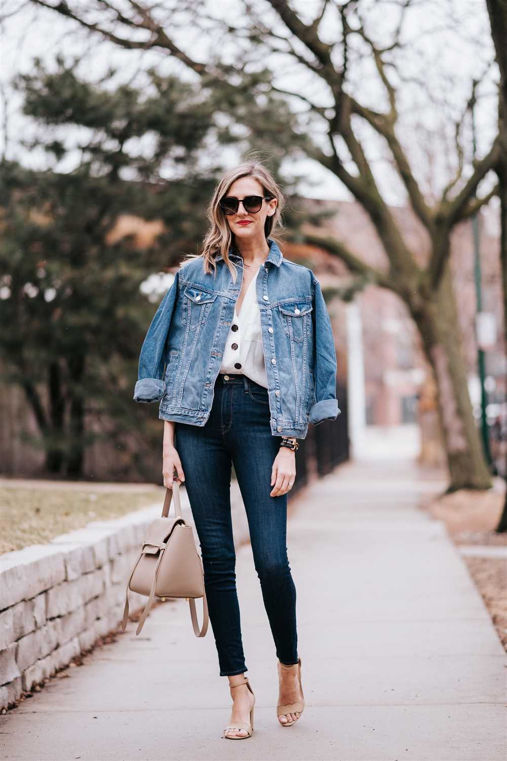 How to Style an Oversized Denim Jacket