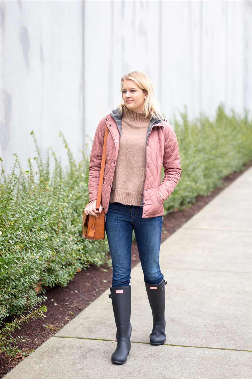 How to wear hunter boots